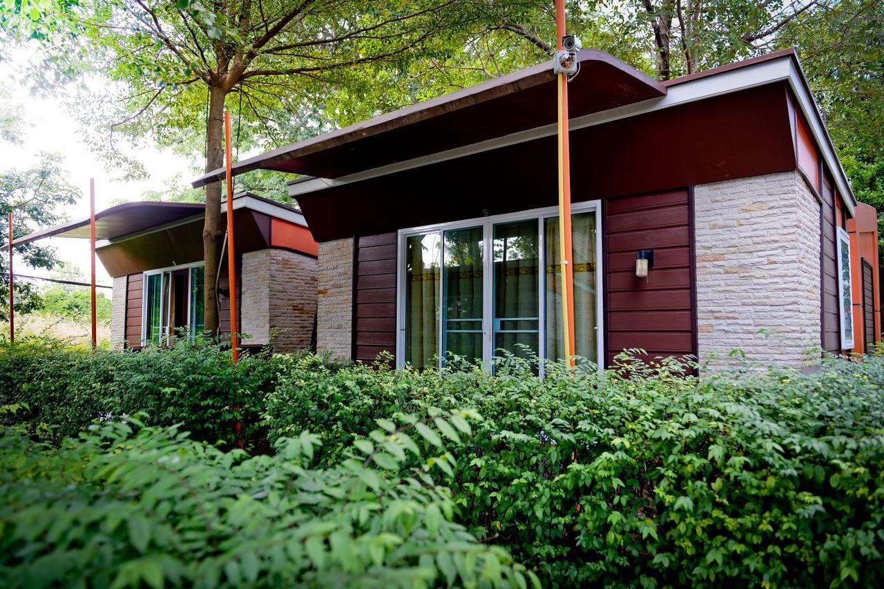 Energy Resort Nakhon Sawan Εξωτερικό φωτογραφία